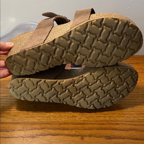 Yokono Wedge Sandals Taupe Brown Leather Sandals Size 9 - Picture 8 of 14